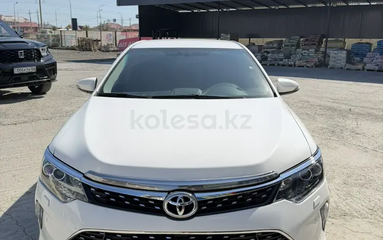 Toyota Camry 2015 годаүшін11 200 000 тг. в Атырау