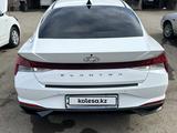 Hyundai Elantra 2021 годаүшін9 800 000 тг. в Караганда – фото 2