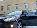 Toyota RAV4 2020 годаүшін16 500 000 тг. в Семей – фото 3