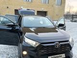 Toyota RAV4 2020 года за 15 200 000 тг. в Семей – фото 2