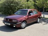 Volkswagen Vento 1993 года за 820 000 тг. в Астана