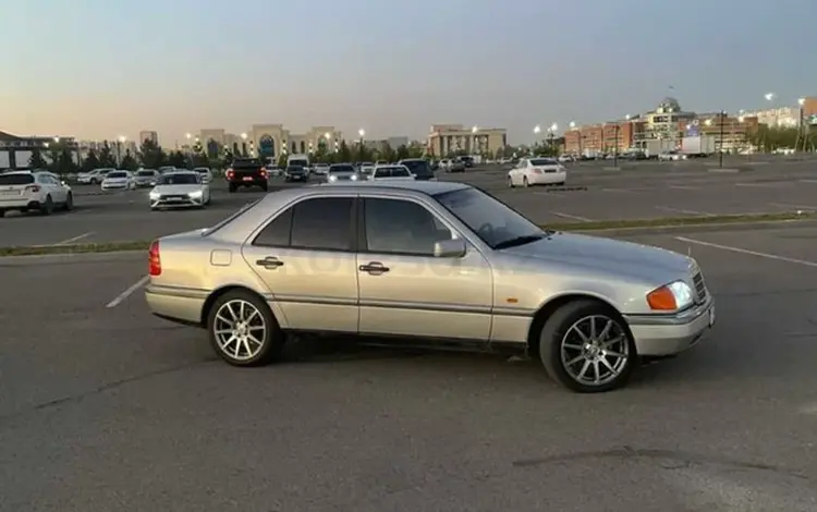 Mercedes-Benz C 200 1994 года за 2 200 000 тг. в Экибастуз