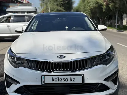 Kia K5 2018 года за 8 800 000 тг. в Алматы – фото 15