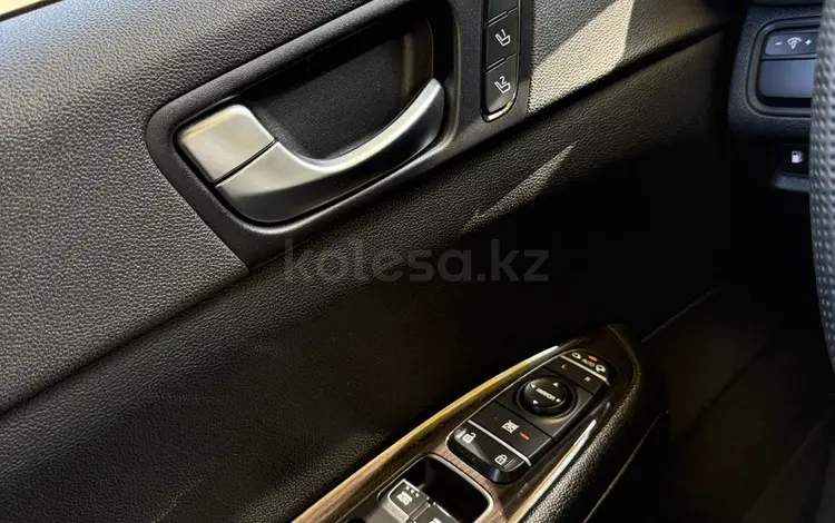 Kia K5 2018 года за 8 800 000 тг. в Алматы