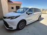 Toyota Sienna 2022 года за 29 000 000 тг. в Актау