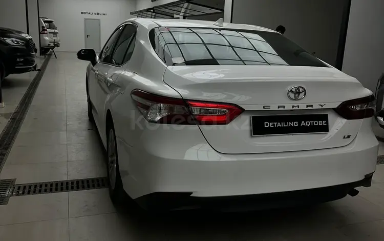 Toyota Camry 2019 года за 8 700 000 тг. в Актобе