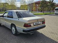 Mercedes-Benz E 200 1989 года за 900 000 тг. в Караганда