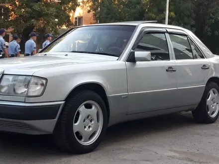 Mercedes-Benz E 230 1992 годаүшін3 800 000 тг. в Шымкент – фото 10