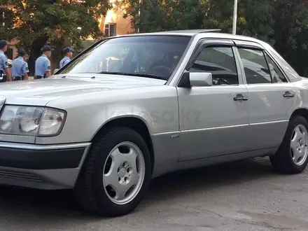 Mercedes-Benz E 230 1992 годаүшін3 800 000 тг. в Шымкент – фото 13