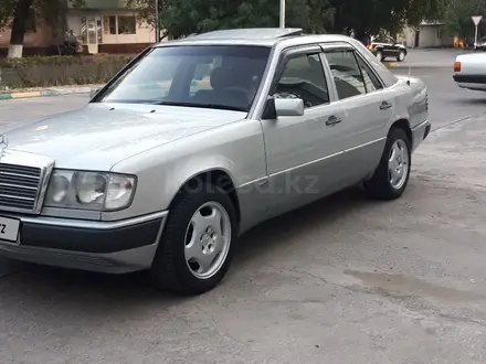 Mercedes-Benz E 230 1992 годаүшін3 800 000 тг. в Шымкент – фото 2