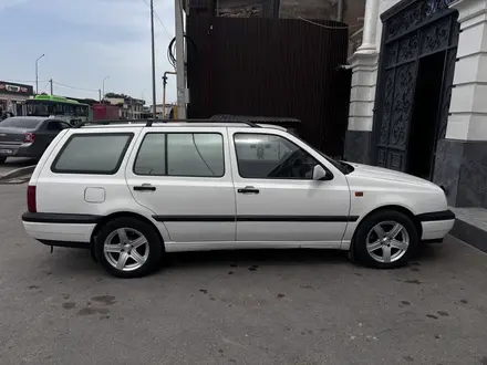 Volkswagen Golf 1995 года за 2 500 000 тг. в Шымкент – фото 4