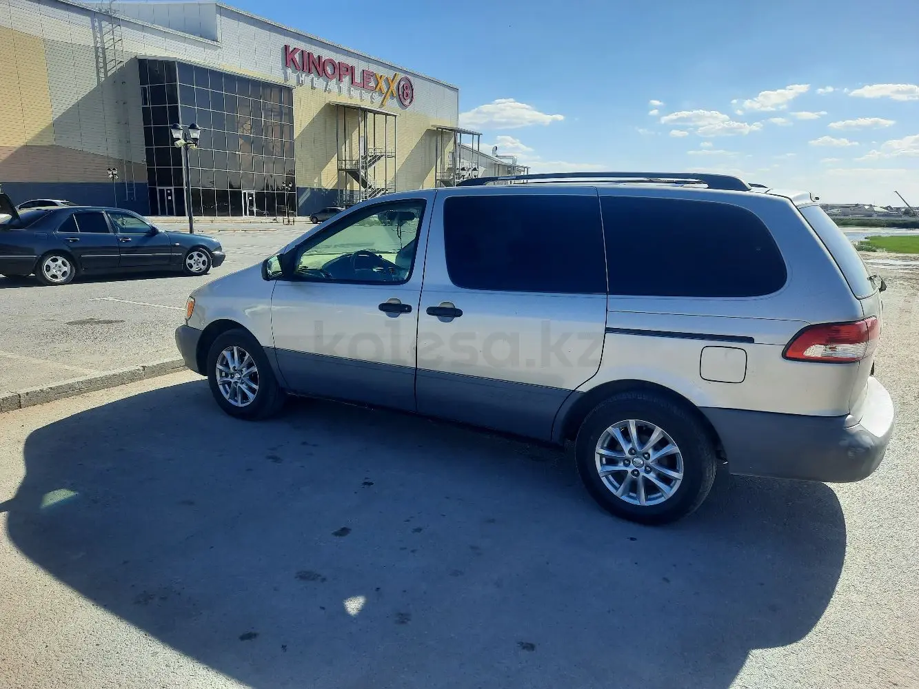 Toyota Sienna, 2001