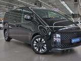 Hyundai Staria Luxe 2024 года за 18 390 000 тг. в Алматы – фото 3