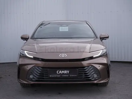 Toyota Camry Luxe 2025 года за 24 800 000 тг. в Караганда