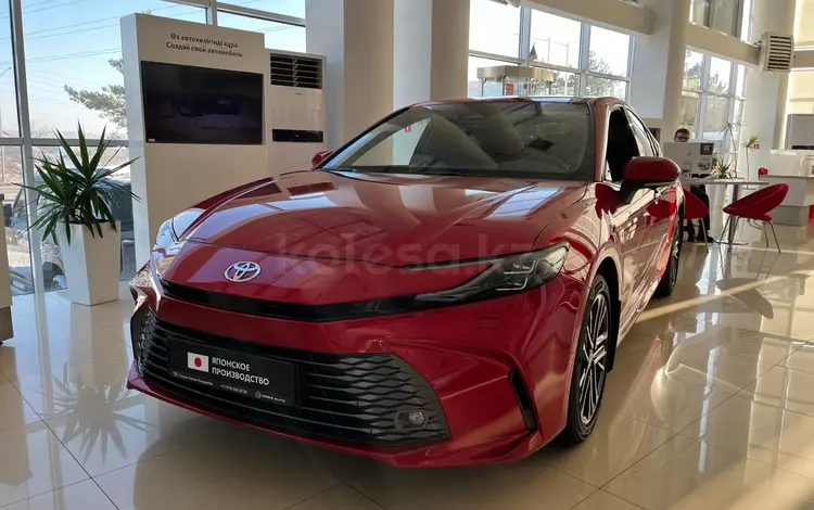 Toyota Camry Luxe 2025 года за 24 790 000 тг. в Караганда