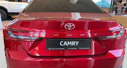 Toyota Camry Luxe 2025 года за 24 690 000 тг. в Караганда – фото 5