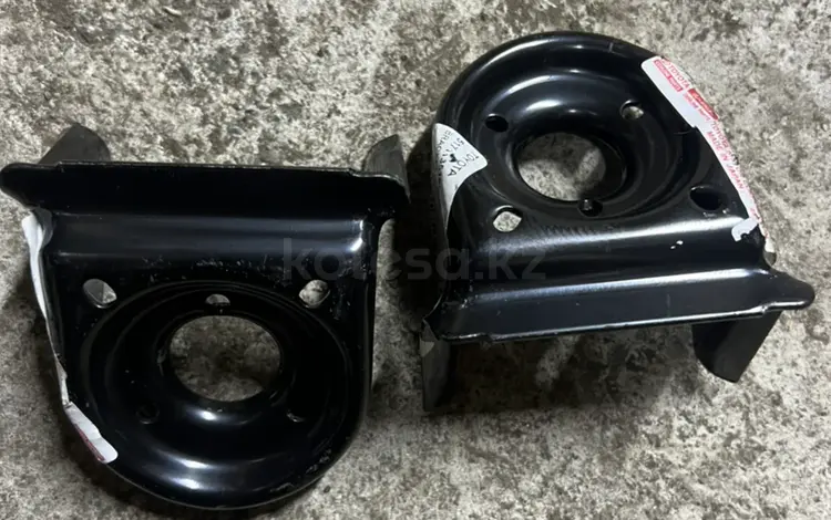 Кронштейн рамы на TOYOTA LEXUS за 1 001 тг. в Алматы