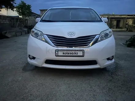Toyota Sienna 2014 года за 13 000 000 тг. в Актау – фото 4