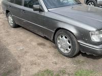 Mercedes-Benz E 230 1991 года за 1 300 000 тг. в Караганда