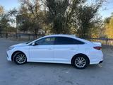 Hyundai Sonata 2018 года за 4 000 000 тг. в Уральск – фото 4