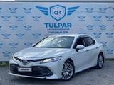 Toyota Camry 2019 года за 13 100 000 тг. в Шымкент