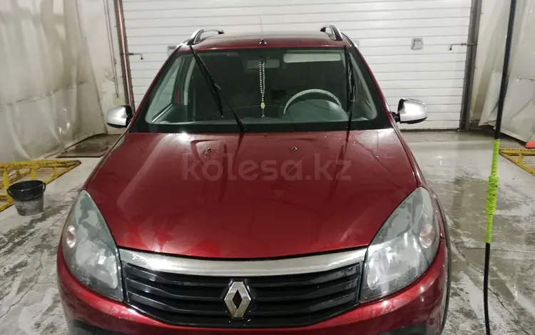 Renault Sandero 2013 годаfor3 500 000 тг. в Атырау