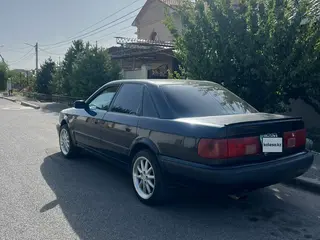 Audi 100