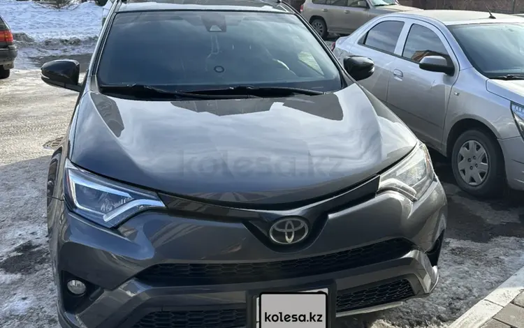 Toyota RAV4 2018 года за 12 500 000 тг. в Караганда