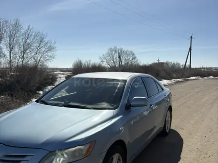 Toyota Camry 2006 года за 5 250 000 тг. в Уральск – фото 3
