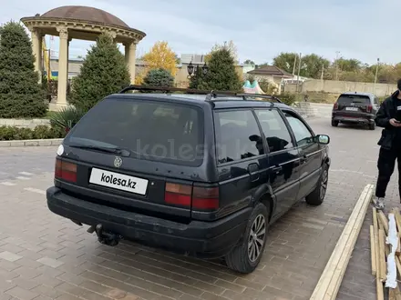 Volkswagen Passat 1993 года за 1 300 000 тг. в Шымкент – фото 4