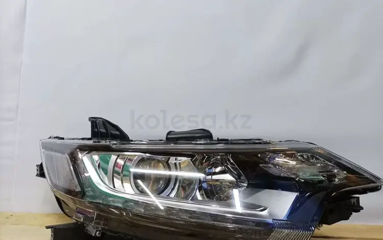 Фара правая оригинал Mitsubishi Outlander за 1 000 тг. в Астана