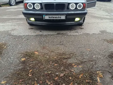 BMW 525 1995 года за 2 700 000 тг. в Шымкент