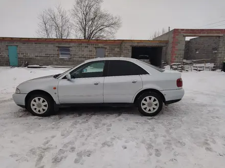 Audi A4 1996 года за 2 500 000 тг. в Караганда – фото 2