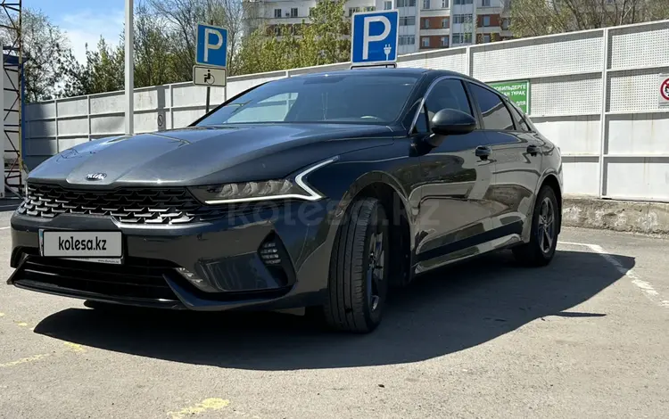 Kia K5 2021 года за 10 500 000 тг. в Астана