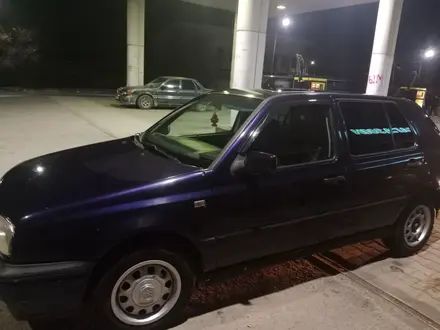 Volkswagen Golf 1993 года за 1 200 000 тг. в Алматы – фото 3