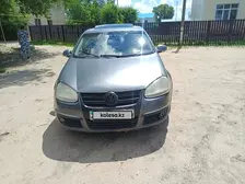 Volkswagen Jetta, 2005