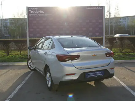 Chevrolet Onix 2022 года за 7 390 000 тг. в Кокшетау – фото 6