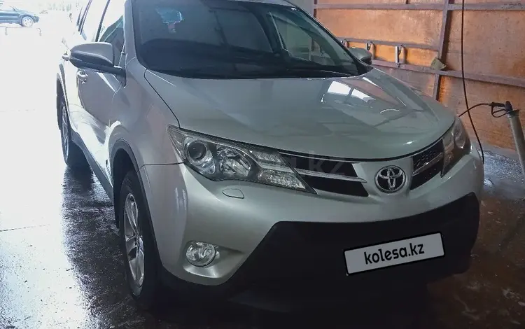 Toyota RAV4 2015 годаүшін11 000 000 тг. в Актобе