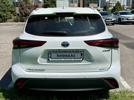 Toyota Highlander 2022 года за 26 000 000 тг. в Алматы – фото 4