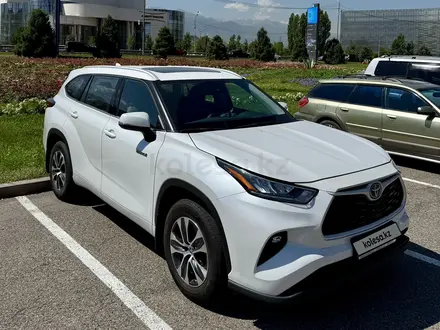 Toyota Highlander 2022 года за 26 000 000 тг. в Алматы – фото 2