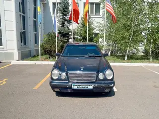 Mercedes-Benz E 320