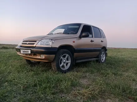 Chevrolet Niva 2004 года за 1 500 000 тг. в Атырау – фото 3