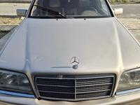 Mercedes-Benz E 200 1994 года за 2 000 000 тг. в Шымкент