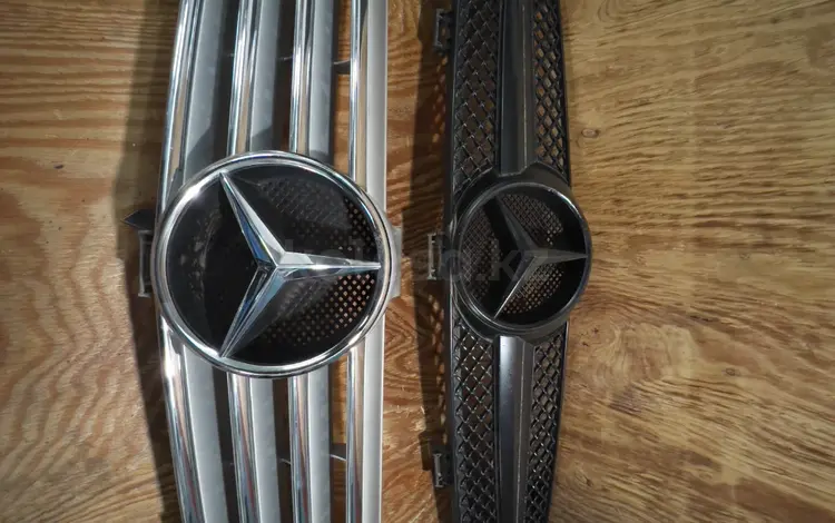 Решетка радиатора Mercedes-Benz CLS-Class W219 за 50 000 тг. в Шымкент