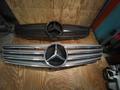 Решетка радиатора Mercedes-Benz CLS-Class W219 за 50 000 тг. в Шымкент – фото 5