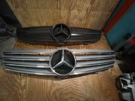 Решетка радиатора Mercedes-Benz CLS-Class W219 за 50 000 тг. в Шымкент – фото 5