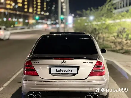 Mercedes-Benz E 500 2004 года за 5 500 000 тг. в Актау – фото 20