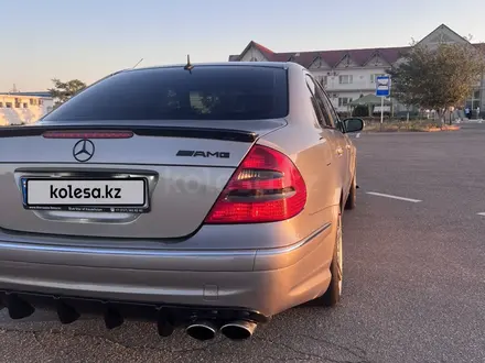 Mercedes-Benz E 500 2004 года за 5 500 000 тг. в Актау – фото 9