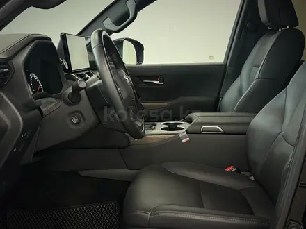 Toyota Land Cruiser Prestige Off-Road 2024 года за 56 700 000 тг. в Астана – фото 12
