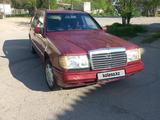 Mercedes-Benz E 200 1991 года за 750 000 тг. в Тараз – фото 2